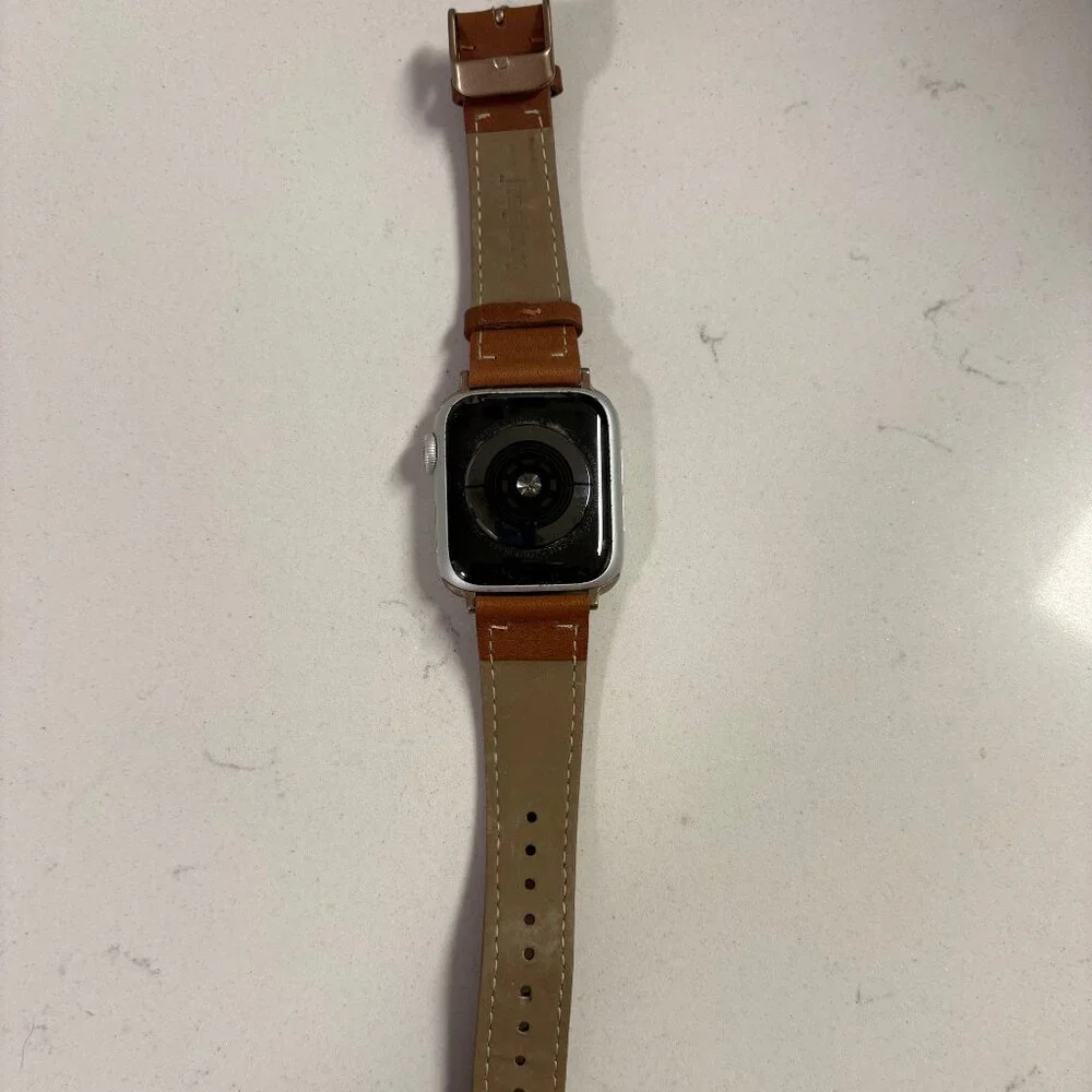 Apple Watch Series 4 (Chargers & Bands Included)